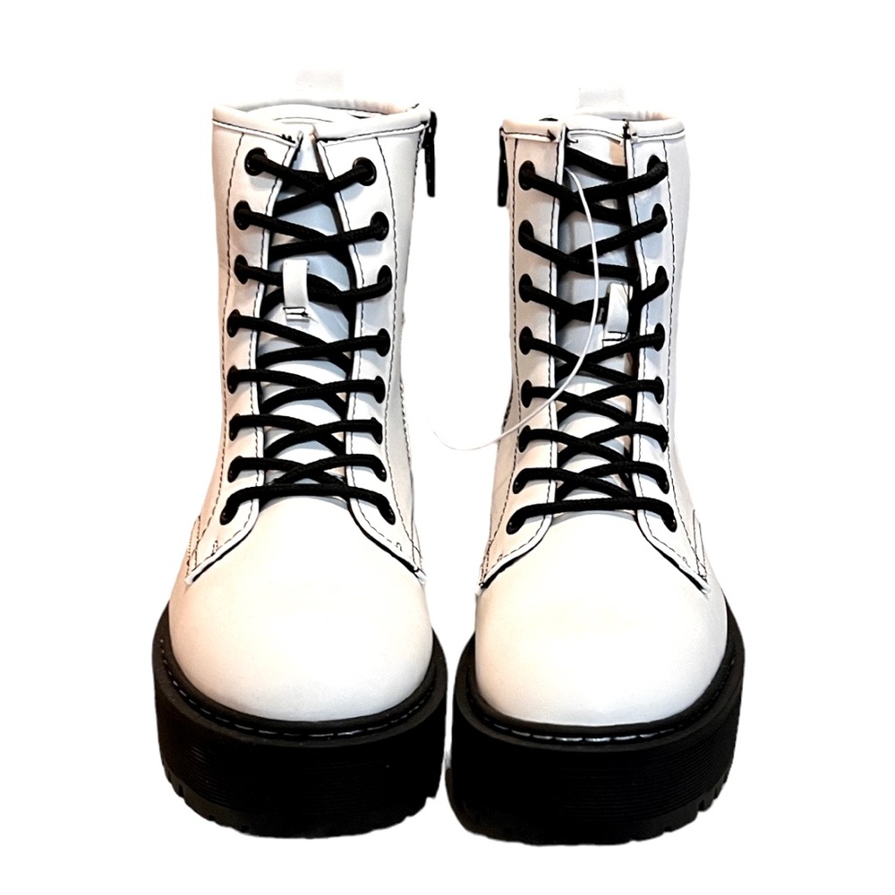 NWT Women's White Combat Boots A New Day Size 6.5 & 11